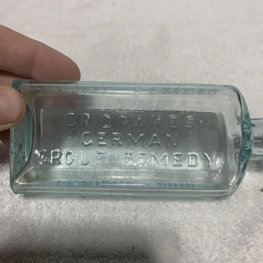Pristine DR.DRAKE'S GERMAN CROUP REMEDY Bottle FINDLAY,OHIO